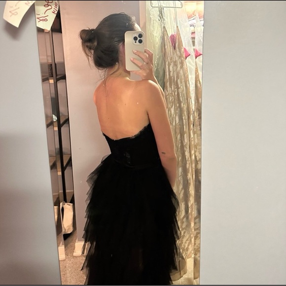 For love and lemon black bustier gown - Picture 4 of 4